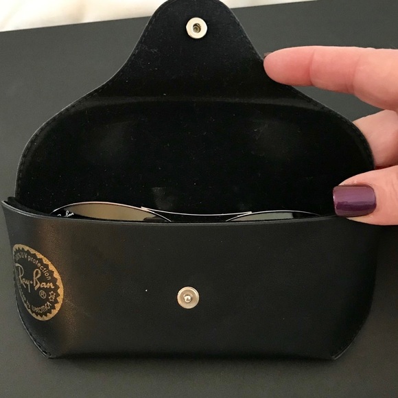 Authentic Ray-Ban Aviator Sunglasses, silver. - Picture 3 of 4